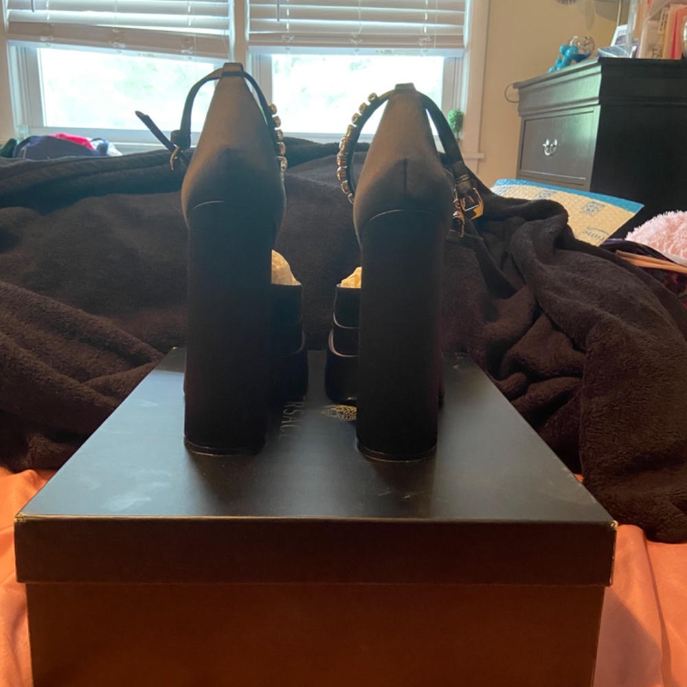 VERSACE PLATFORM PUMP - Picture 4 of 11